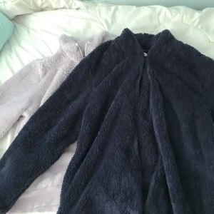 2 Lululemon Comfy Pack